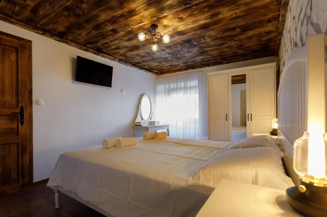 Rustic Apartment Evelin Krk Town