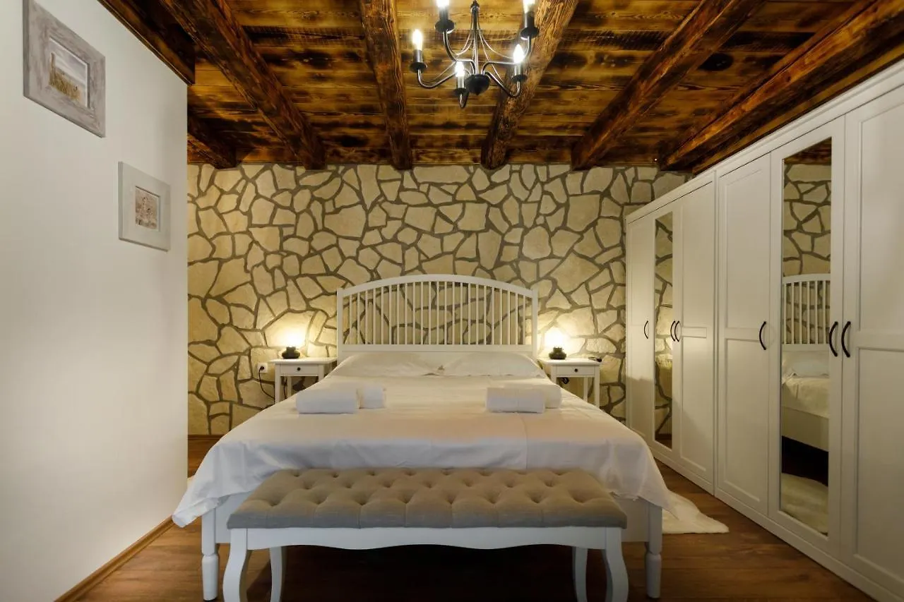 Rustic Apartment Evelin Krk Town 0*,