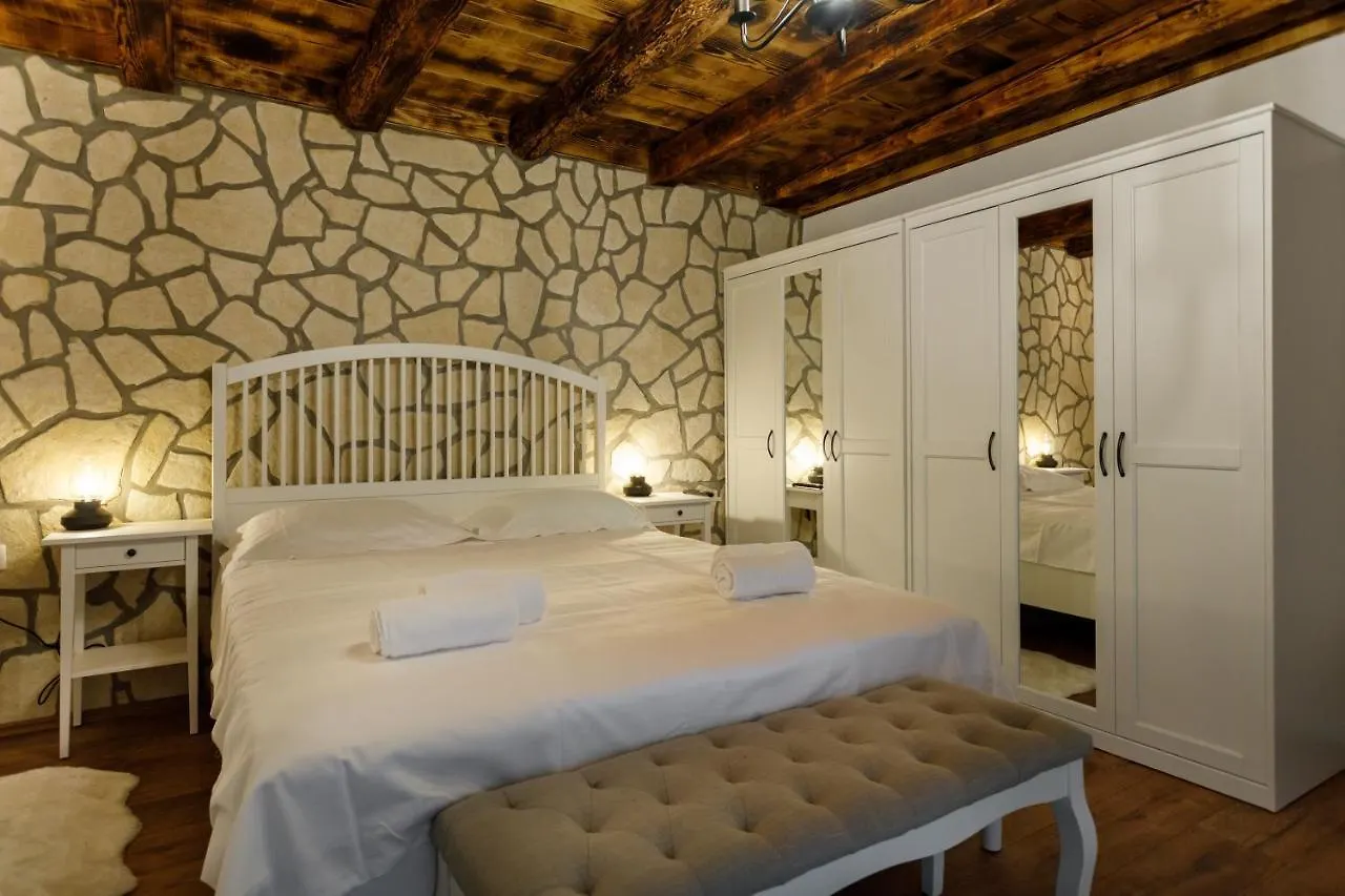 Rustic Apartment Evelin Krk Town 0*,  Chorwacja